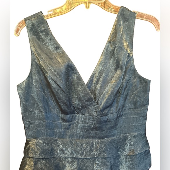 Adrianna Papell Women’s Layered V-Neck Shimmer
Dress Color Blue Size 10 - Picture 4 of 6